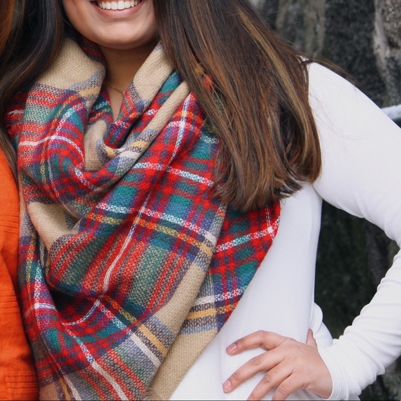 Accessories - Plaid blanket scarf